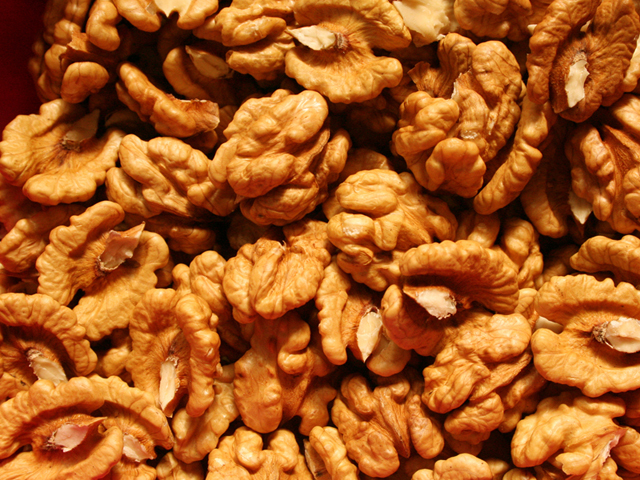 Грецкие орехи: польза и вред. Зеленые грецкие орехи