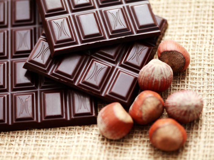 Черный шоколад полезнее фруктов и овощей
