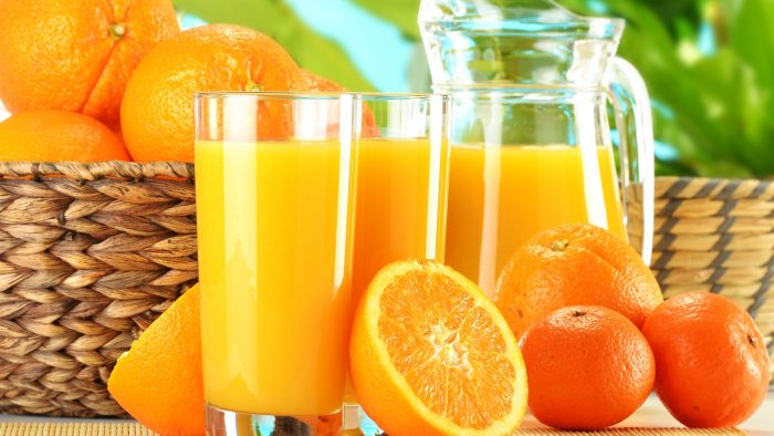 Желудок человека принимает апельсиновый сок за кока-колу